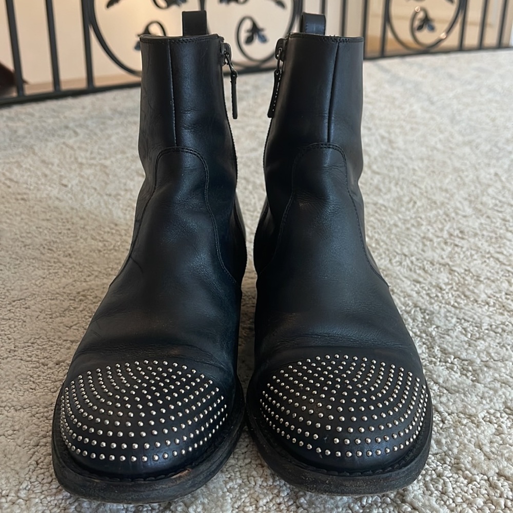 Gucci black boots